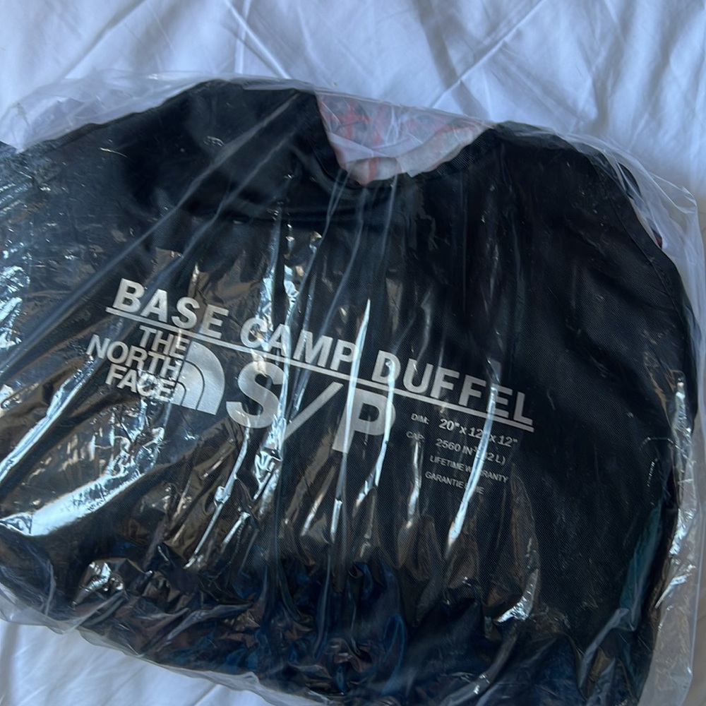 NWT Supreme The North Face Studded Camp Duffle Bag - Picture 6 of 12
